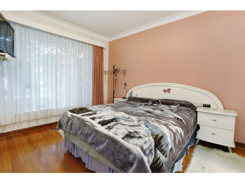 19 Moona Street, Burwood East VIC 3151