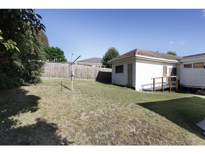 62 Price Avenue, Mount Waverley VIC 3149