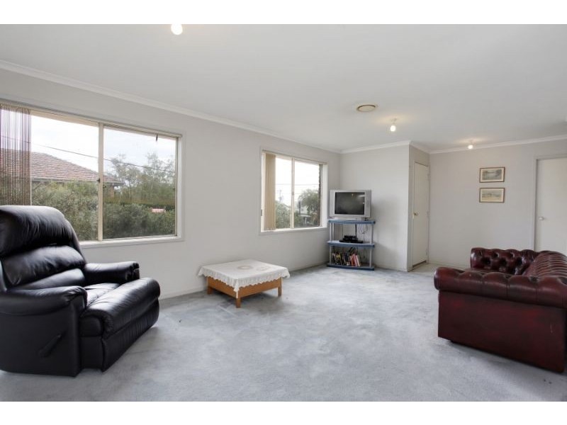2 Baradine Street, Chadstone VIC 3148