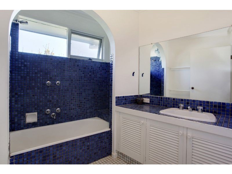 19 Sampson Drive, Mount Waverley VIC 3149