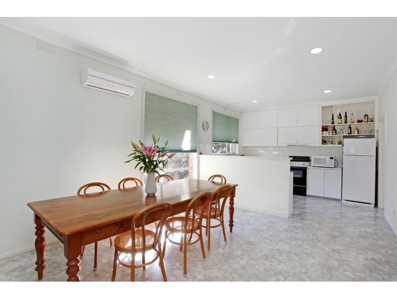 18 Marcus Avenue, Mount Waverley VIC 3149