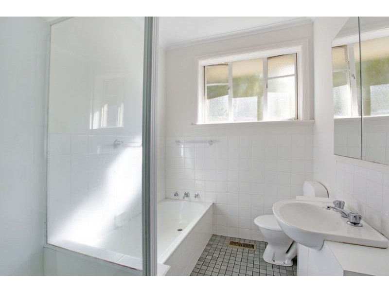 18 Marcus Avenue, Mount Waverley VIC 3149