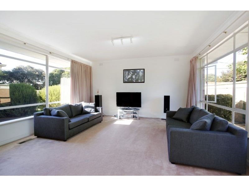 18 Marcus Avenue, Mount Waverley VIC 3149