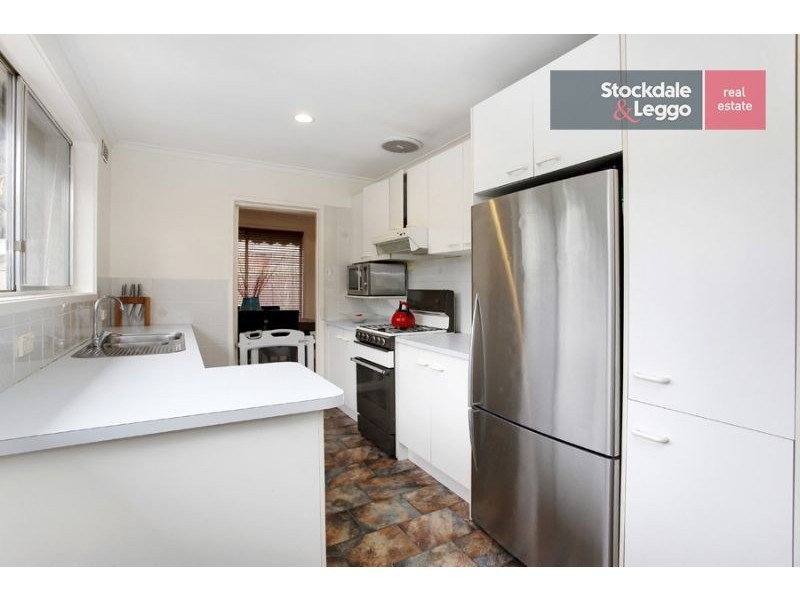 8 Burley Court, Mulgrave VIC 3170