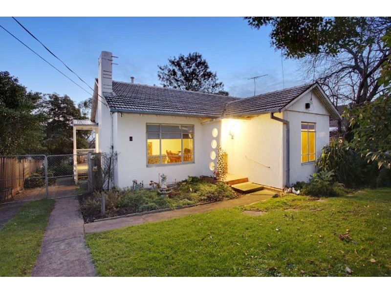 5 Yarrinup Avenue, Chadstone VIC 3148