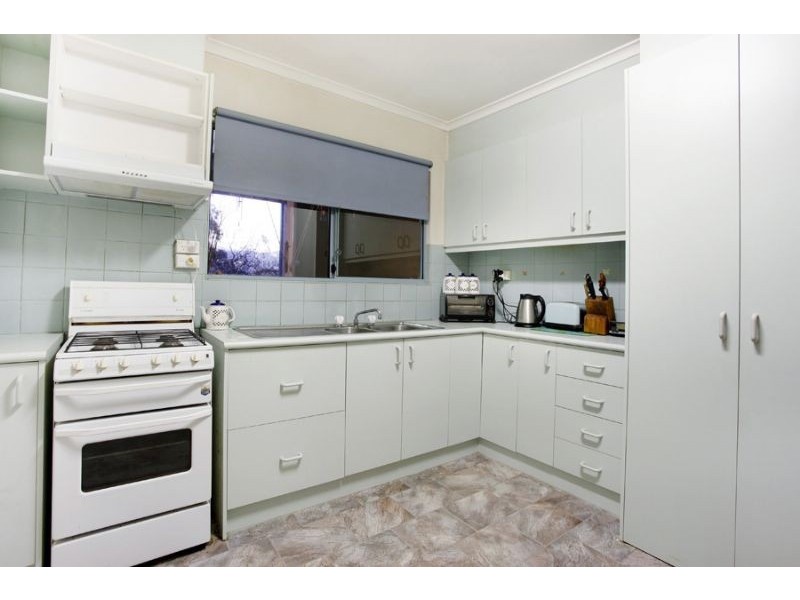 5 Yarrinup Avenue, Chadstone VIC 3148