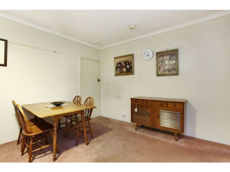 5 Yarrinup Avenue, Chadstone VIC 3148