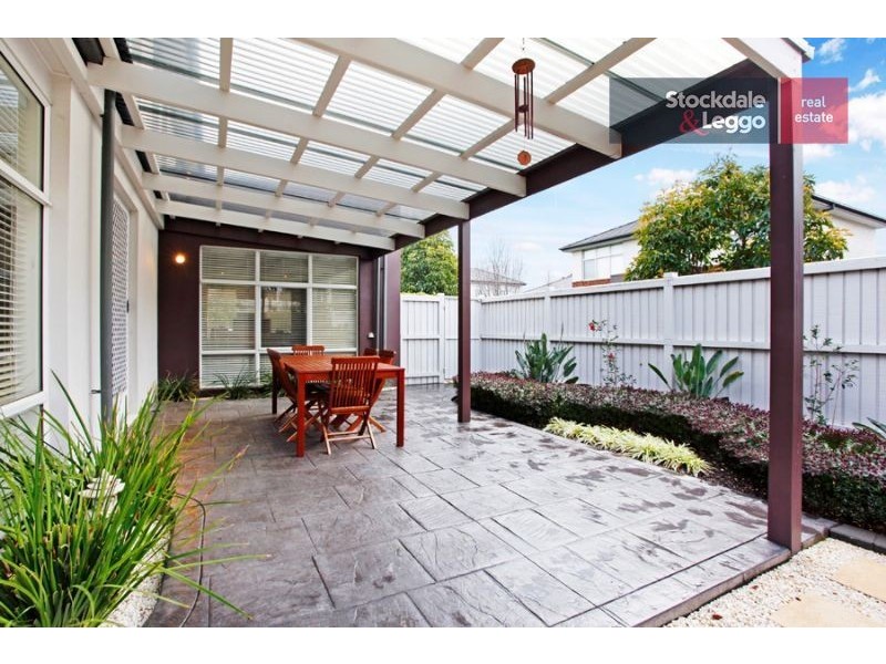 11 Lansdowne Circuit, Mulgrave VIC 3170