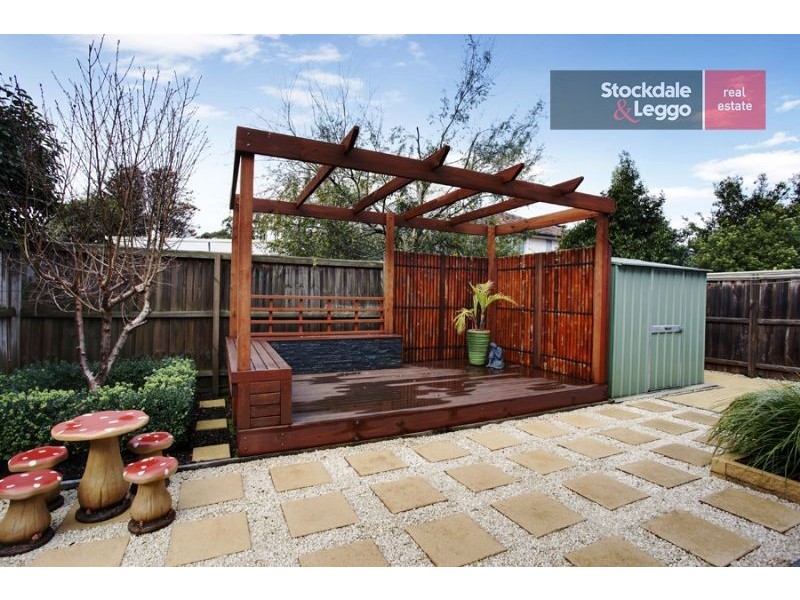 11 Lansdowne Circuit, Mulgrave VIC 3170