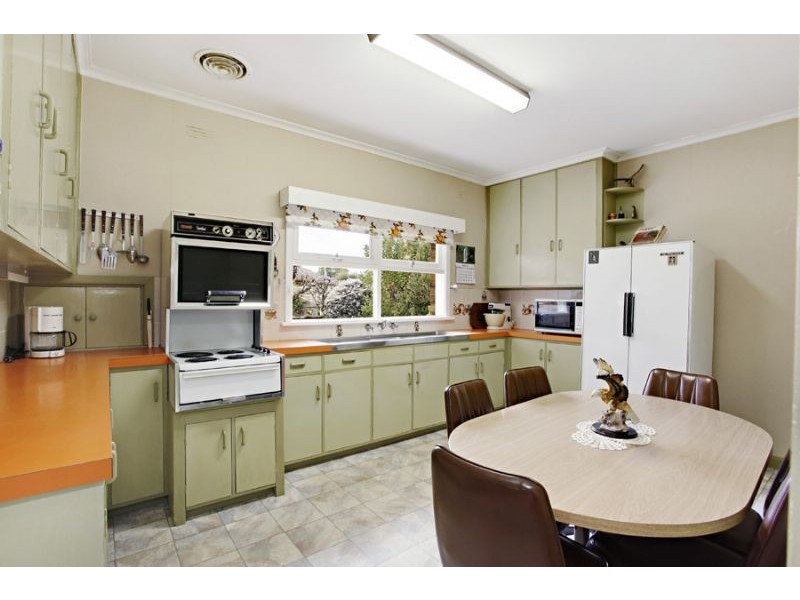 12 View Bank Road, Mount Waverley VIC 3149