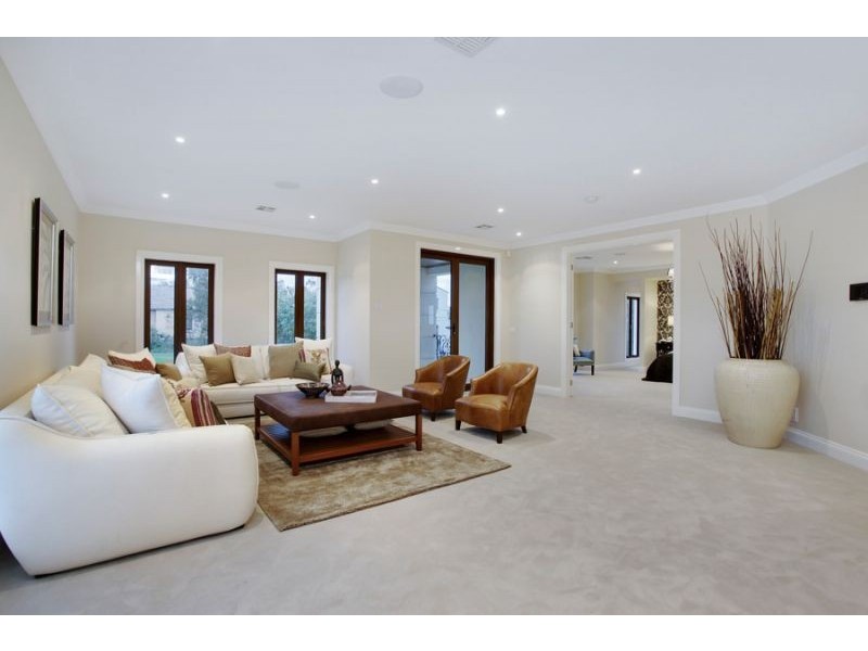 12 Inverell Avenue, Mount Waverley VIC 3149