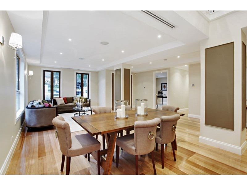 12 Inverell Avenue, Mount Waverley VIC 3149