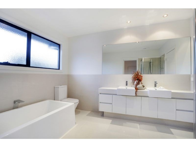 2/52 St Albans Street, Mount Waverley VIC 3149