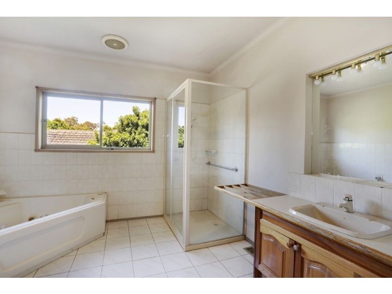 261 High Street Road, Mount Waverley VIC 3149