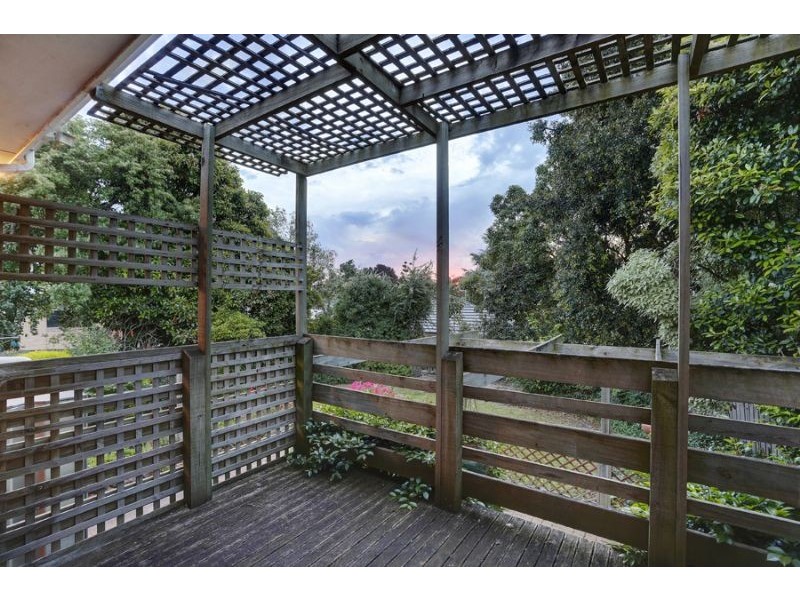 1 Cheviot Road, Mount Waverley VIC 3149