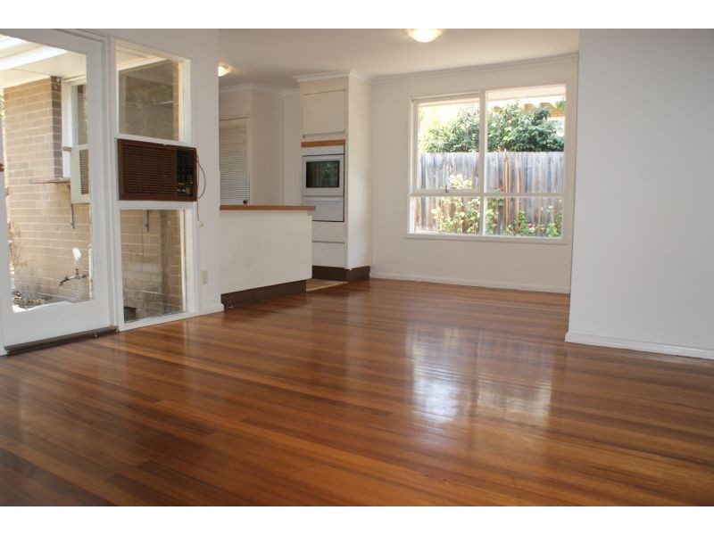 10 Golden Grove, Glen Waverley VIC 3150