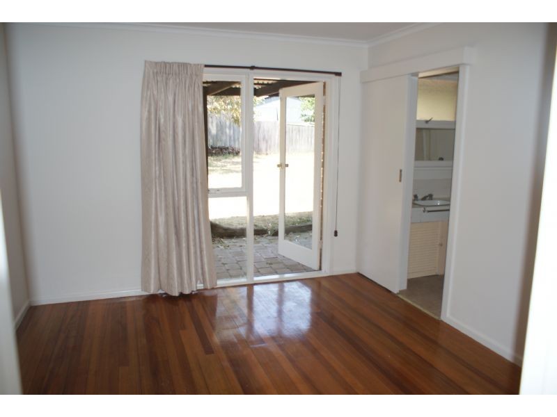 10 Golden Grove, Glen Waverley VIC 3150