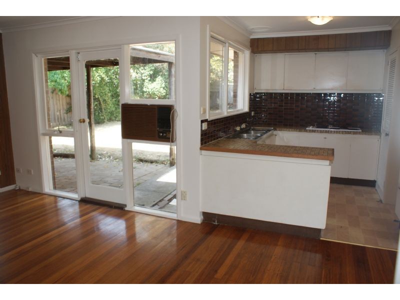 10 Golden Grove, Glen Waverley VIC 3150