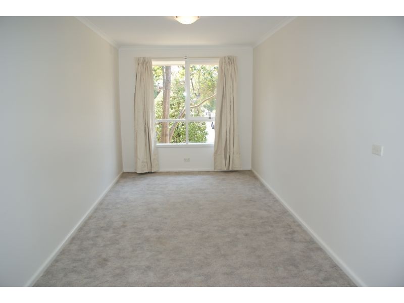 10 Golden Grove, Glen Waverley VIC 3150