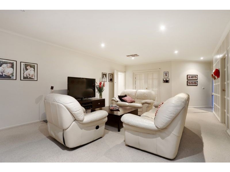 2 Pamay Road, Mount Waverley VIC 3149