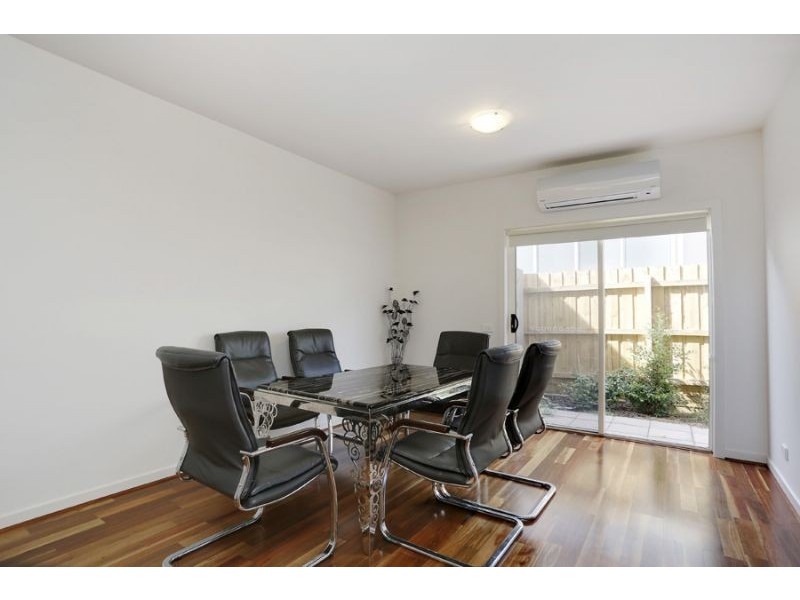 2/8 Euroka Street, Chadstone VIC 3148