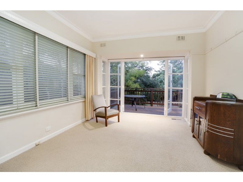 19 Grandview Road, Chadstone VIC 3148