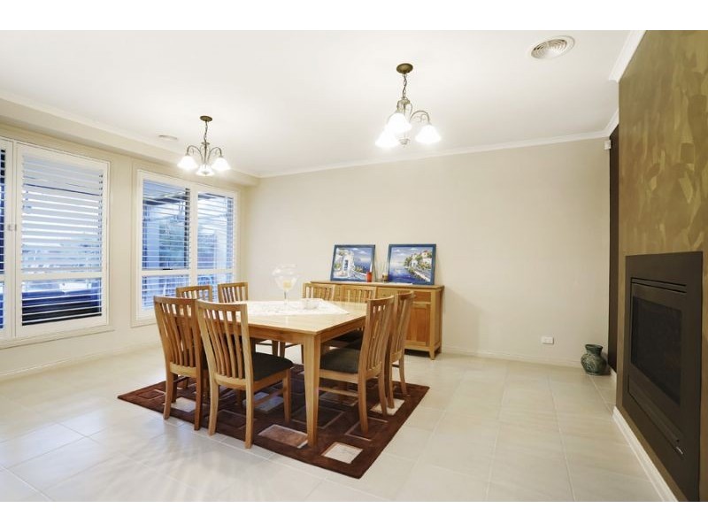 40 Grandview Road, Chadstone VIC 3148