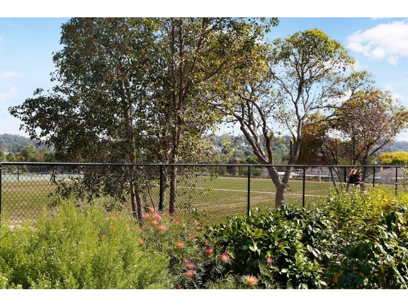 2/111 Station Street, Burwood VIC 3125