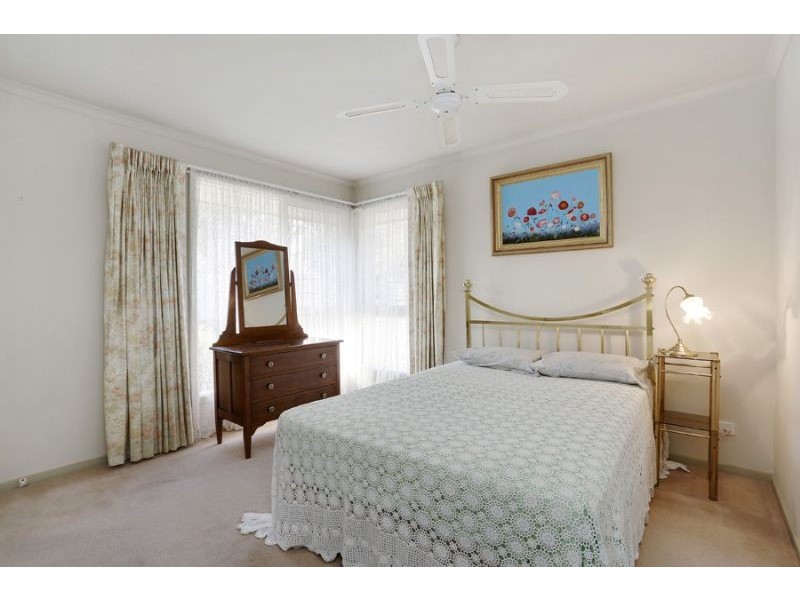 2/111 Station Street, Burwood VIC 3125