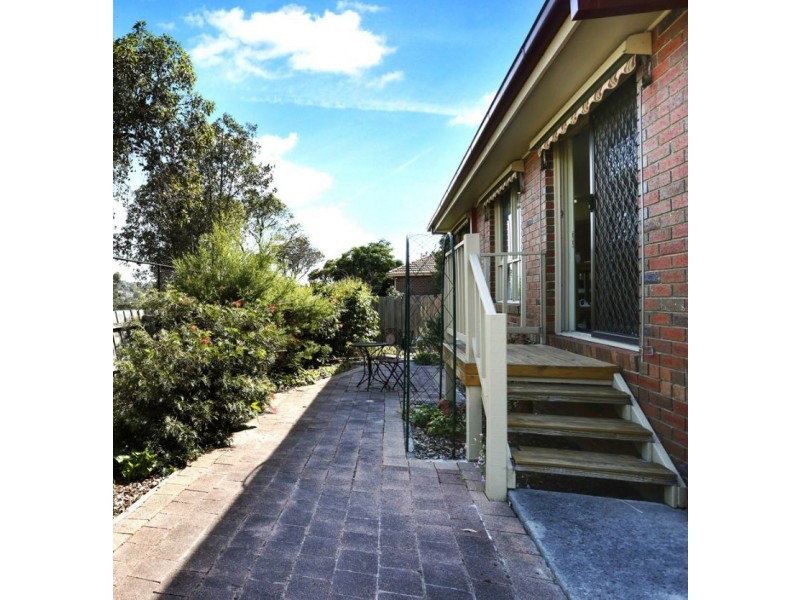 2/111 Station Street, Burwood VIC 3125