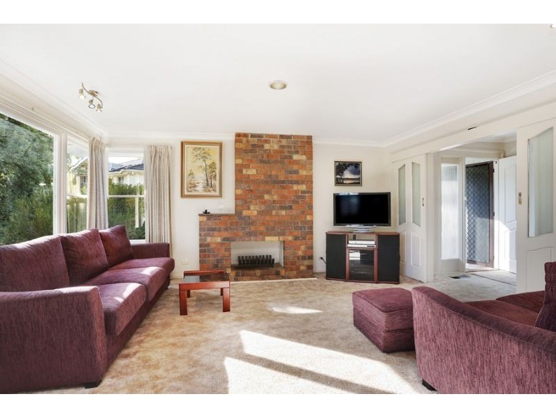 15 Dean Avenue, Mount Waverley VIC 3149