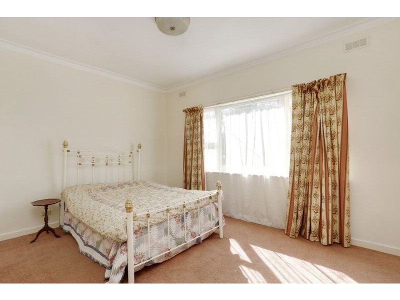 23 Jordan Grove, Glen Waverley VIC 3150