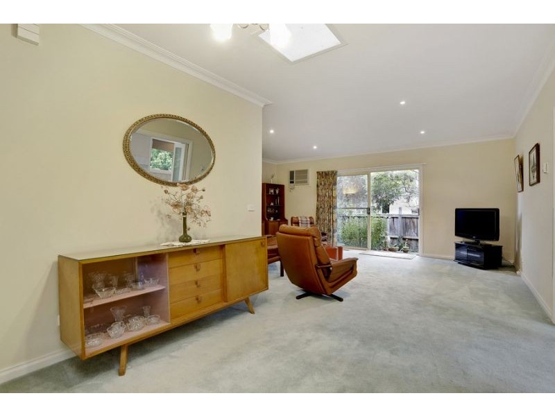18 Clarke Place, Mount Waverley VIC 3149