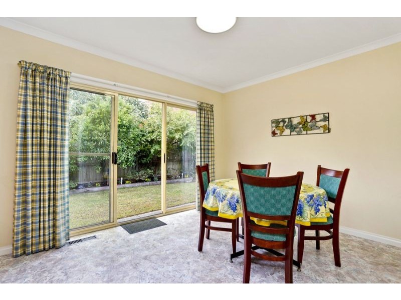18 Clarke Place, Mount Waverley VIC 3149