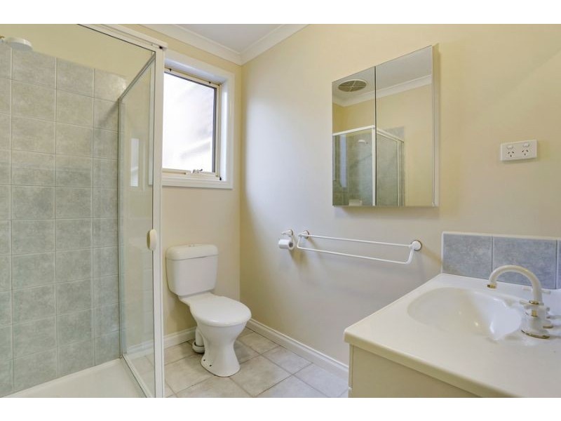 18 Clarke Place, Mount Waverley VIC 3149