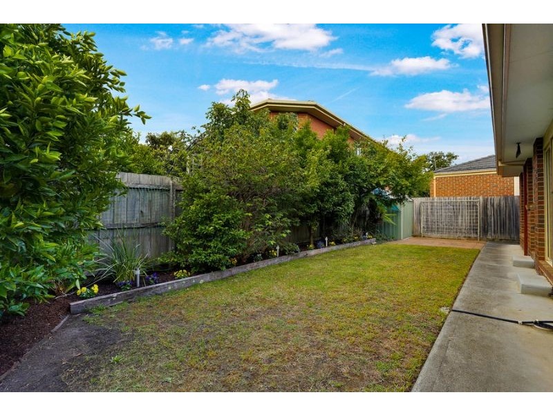 18 Clarke Place, Mount Waverley VIC 3149