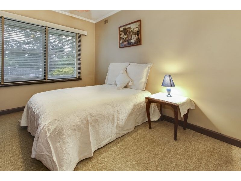 5 Kingsley Grove, Mount Waverley VIC 3149