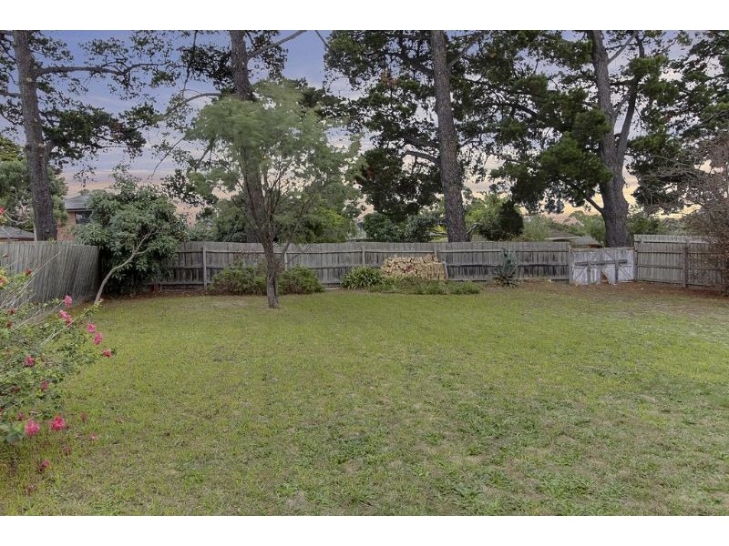 5 Kingsley Grove, Mount Waverley VIC 3149