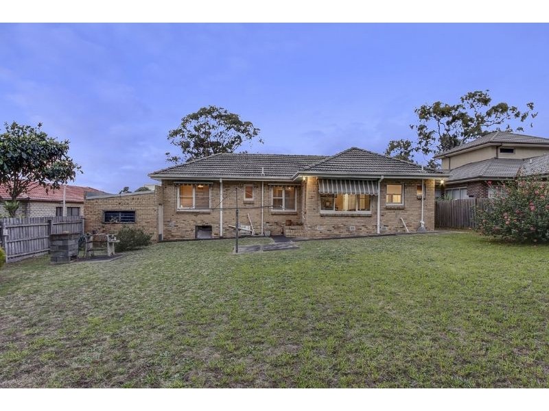 5 Kingsley Grove, Mount Waverley VIC 3149