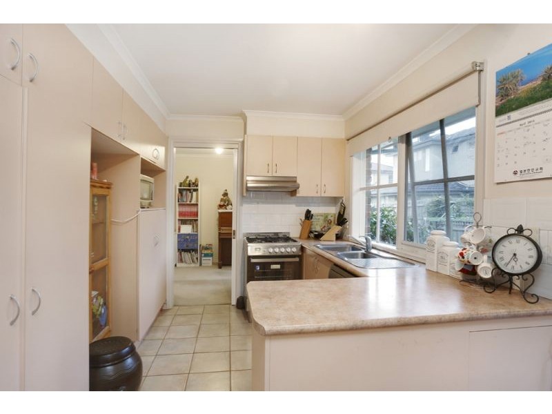 2/12 Garrisson Drive, Glen Waverley VIC 3150