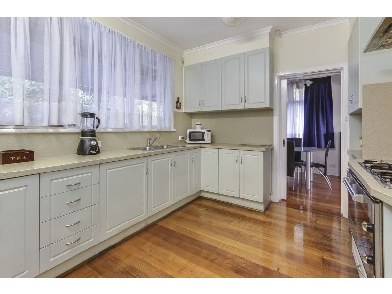 4 Maude Street, Chadstone VIC 3148