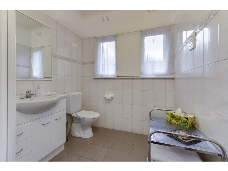 4 Maude Street, Chadstone VIC 3148