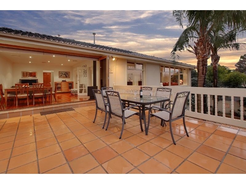 1 Yanina Court, Glen Waverley VIC 3150