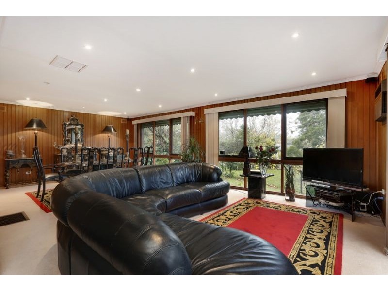 14 Park Road, Mount Waverley VIC 3149