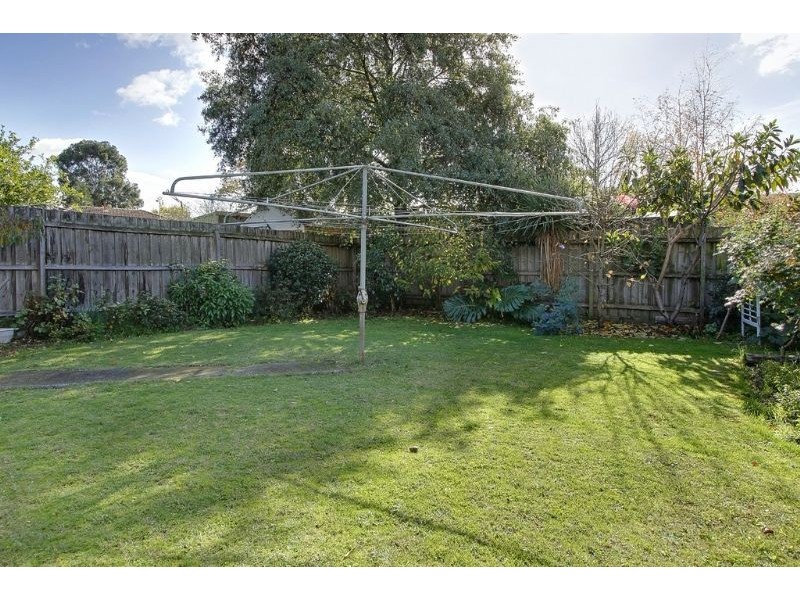 3 Sandowen Avenue, Burwood East VIC 3151