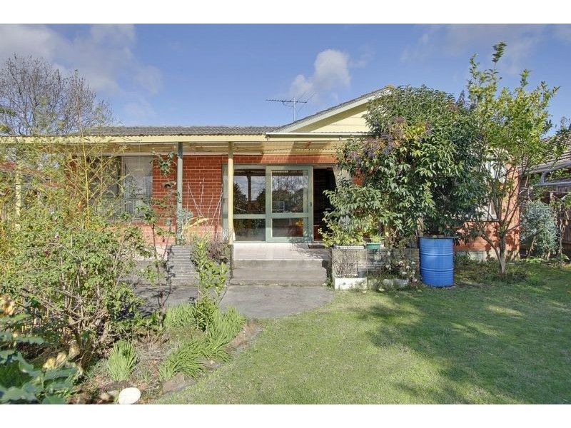 3 Sandowen Avenue, Burwood East VIC 3151