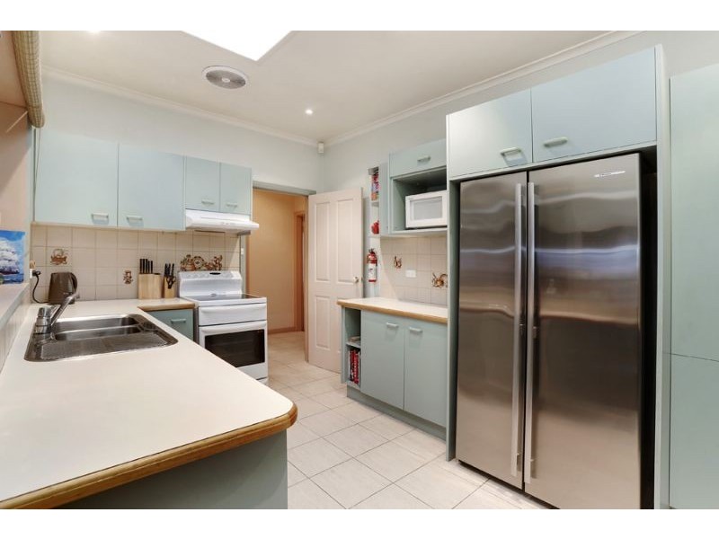 43 Bennett Avenue, Mount Waverley VIC 3149