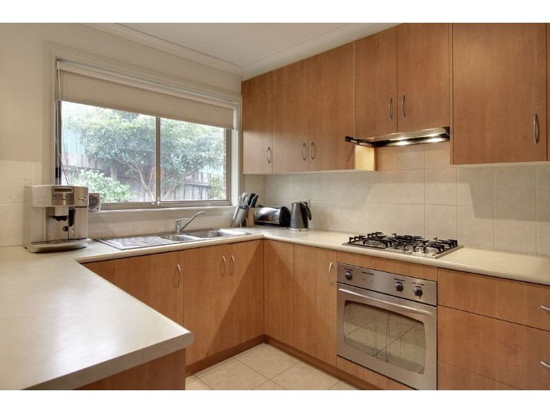 2/8 Elwood Street, Notting Hill VIC 3168