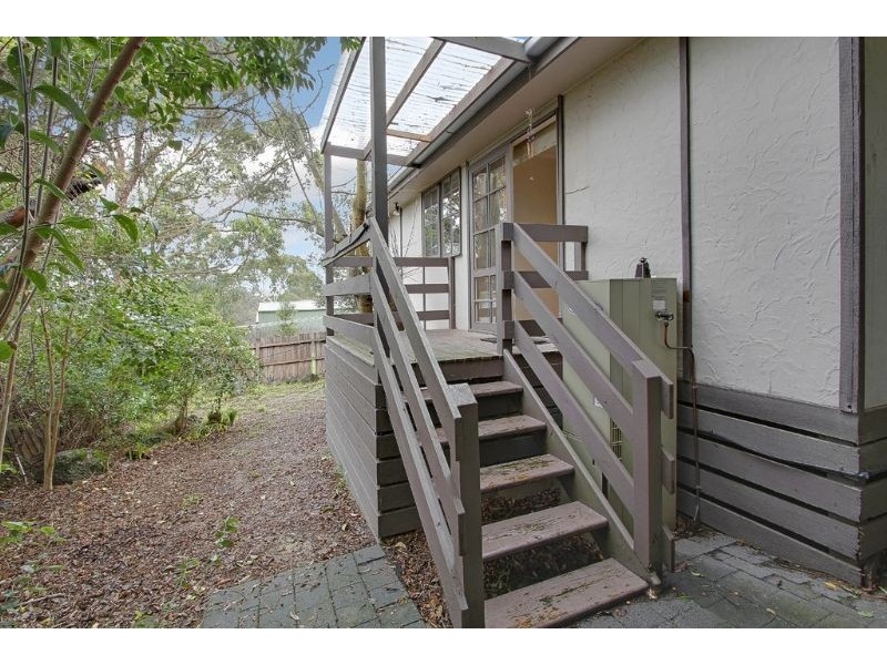 2/19 Binalong Avenue, Chadstone VIC 3148