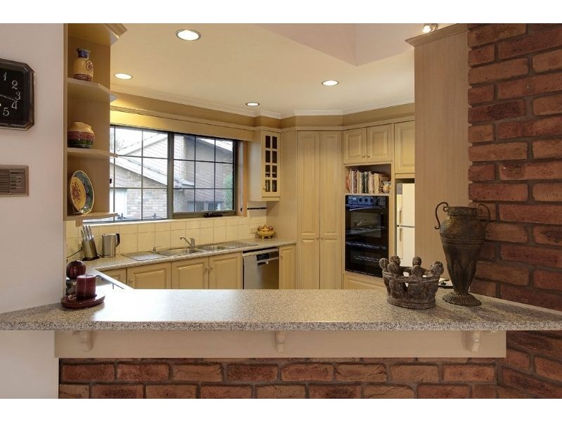 4 Reynolds Avenue, Wheelers Hill VIC 3150